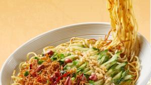 「星期零」×「遇见小面」联合推出新品：灯影植物牛肉拌面