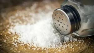 低钠盐有助于降低中风和心脏病风险