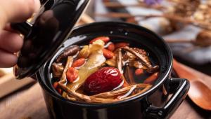 五指毛桃增速177.69%？陈皮增速115.4%？2025年养生水赛道“黑马”花落谁家